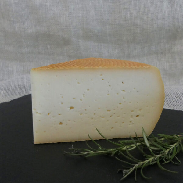 Ziegenschnittkäse (c) KäseStrasse Bregenzerwald