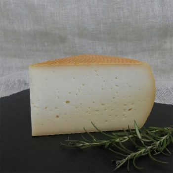 Ziegenschnittkäse (c) KäseStrasse Bregenzerwald